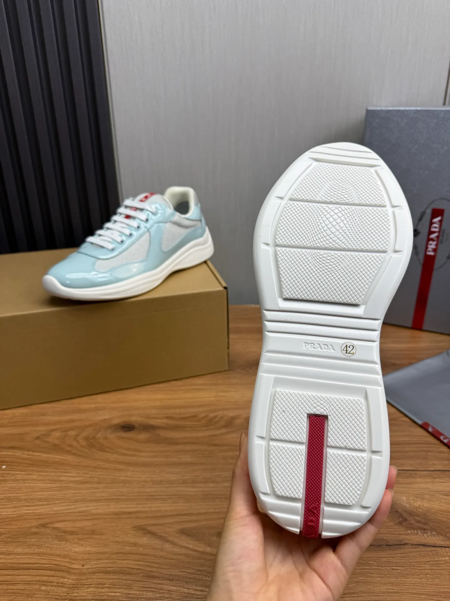 Men's shoes 640💰 [PRADA] Hot selling items🔥Must be recommended every day~~ Official website synchronized, 1:1 high quality shipments✔️ Imported cowhide fabric, rubber material + cowhide lining, original bottom, high-end airplane box packaging🎁 38-45 (38.45 custom-made, non-returnable)